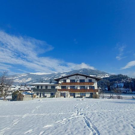 Alpenzeit Zillertal Apartments เซลล์ อัม ซิลลา ภายนอก รูปภาพ
