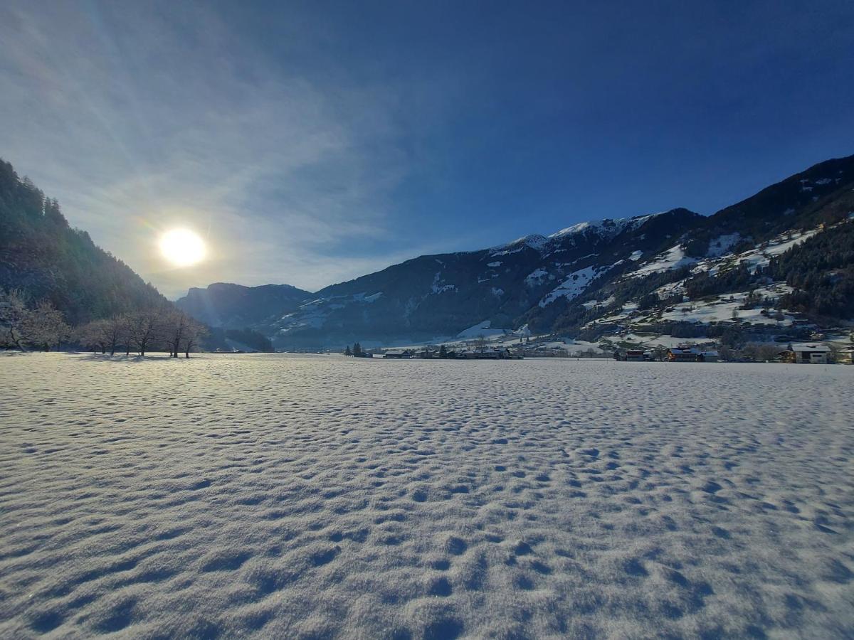 Alpenzeit Zillertal Apartments เซลล์ อัม ซิลลา ภายนอก รูปภาพ