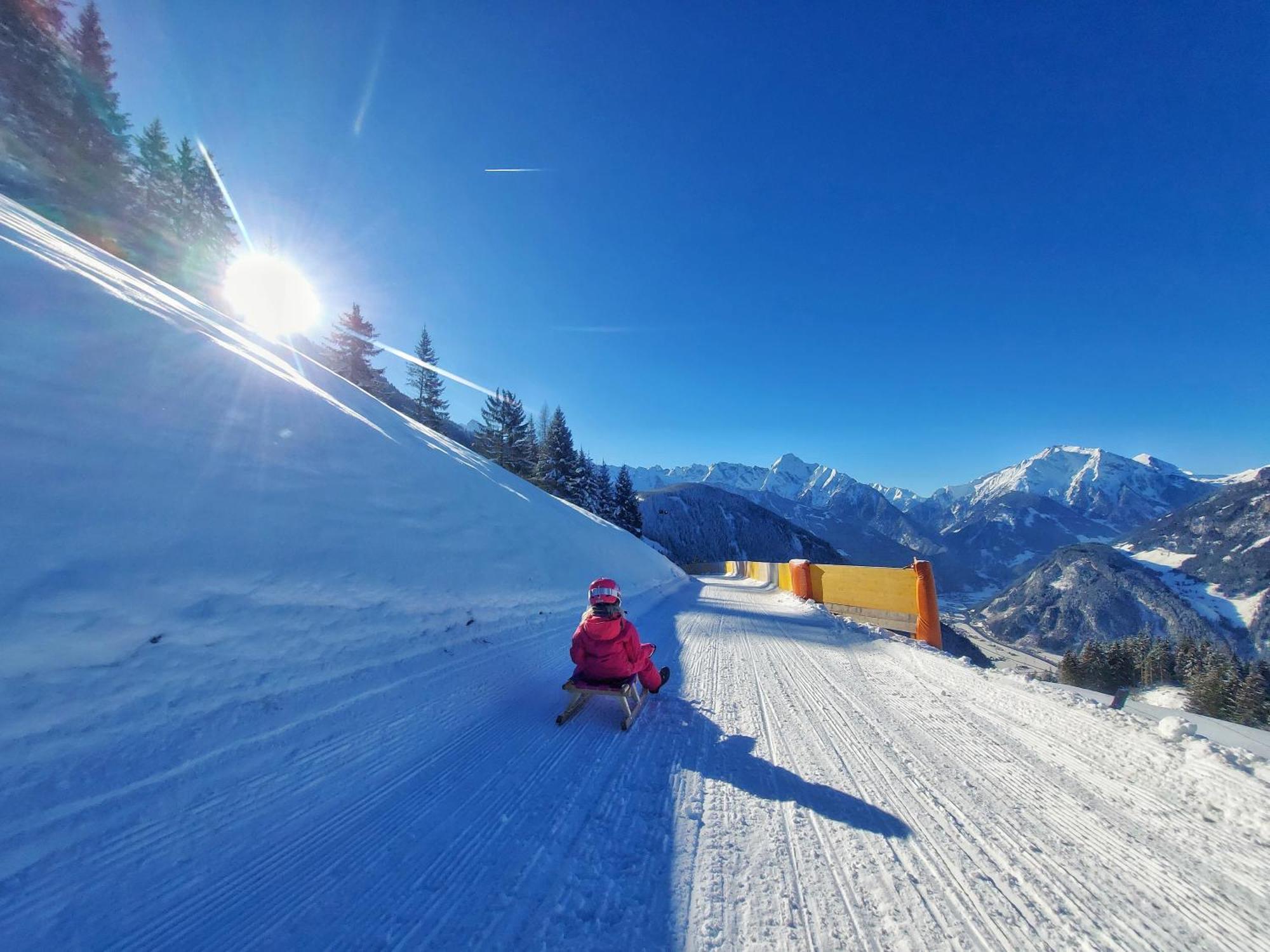 Alpenzeit Zillertal Apartments เซลล์ อัม ซิลลา ภายนอก รูปภาพ