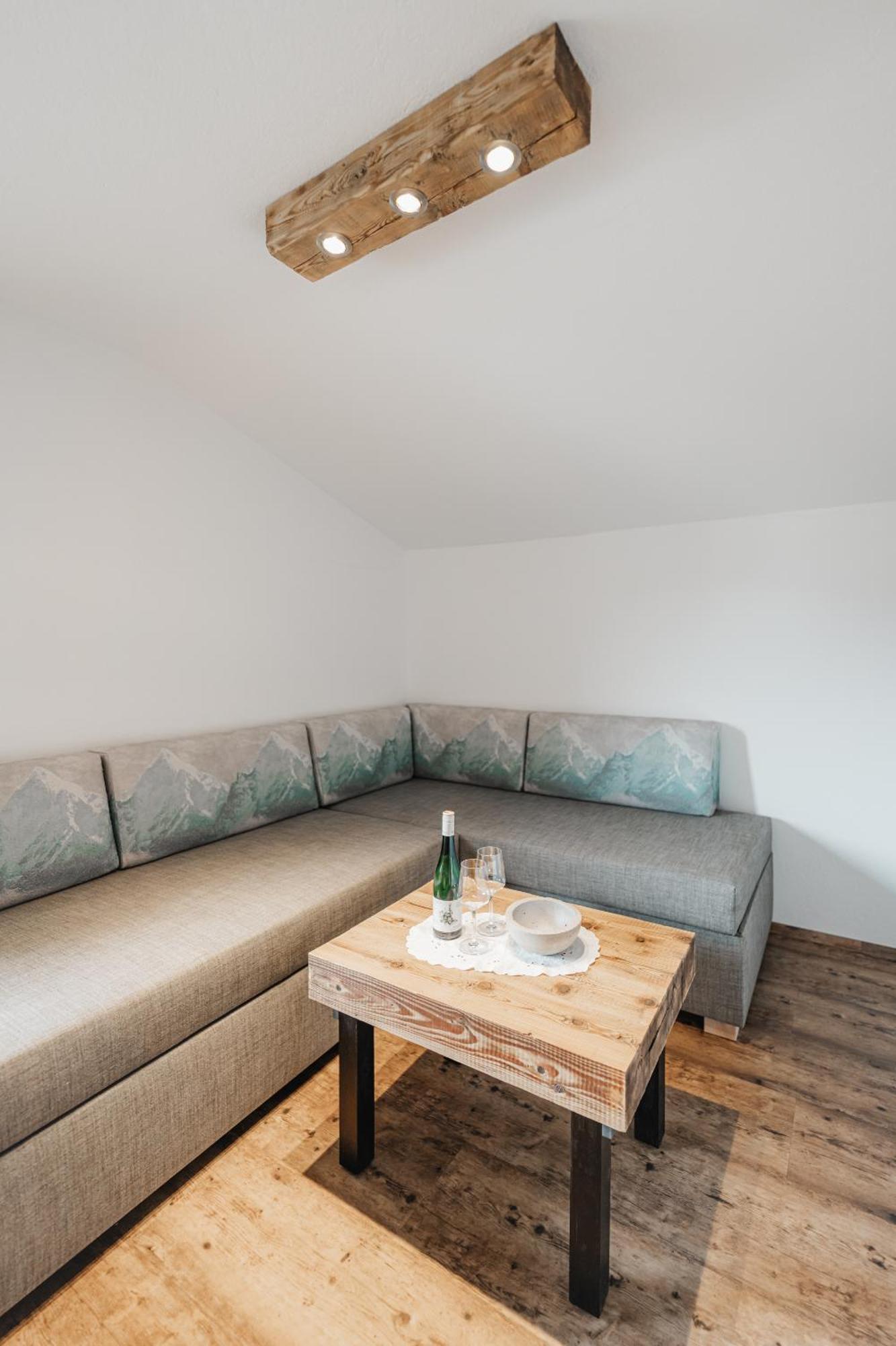 Alpenzeit Zillertal Apartments เซลล์ อัม ซิลลา ภายนอก รูปภาพ