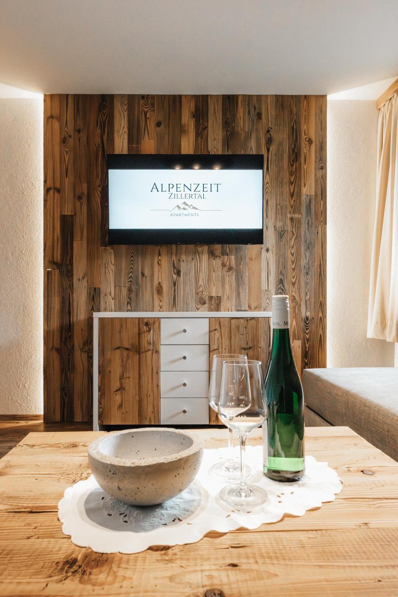 Alpenzeit Zillertal Apartments เซลล์ อัม ซิลลา ภายนอก รูปภาพ